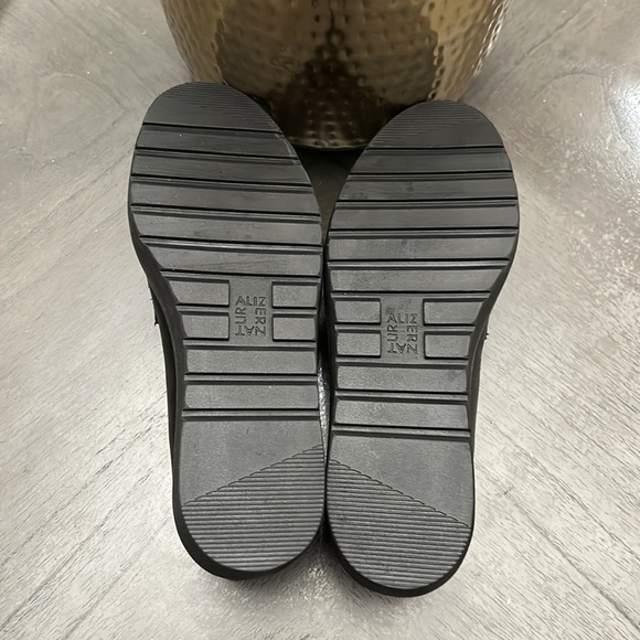 Naturalizer Adiline Platform Loafer (WIDE) - Picture 3 of 10